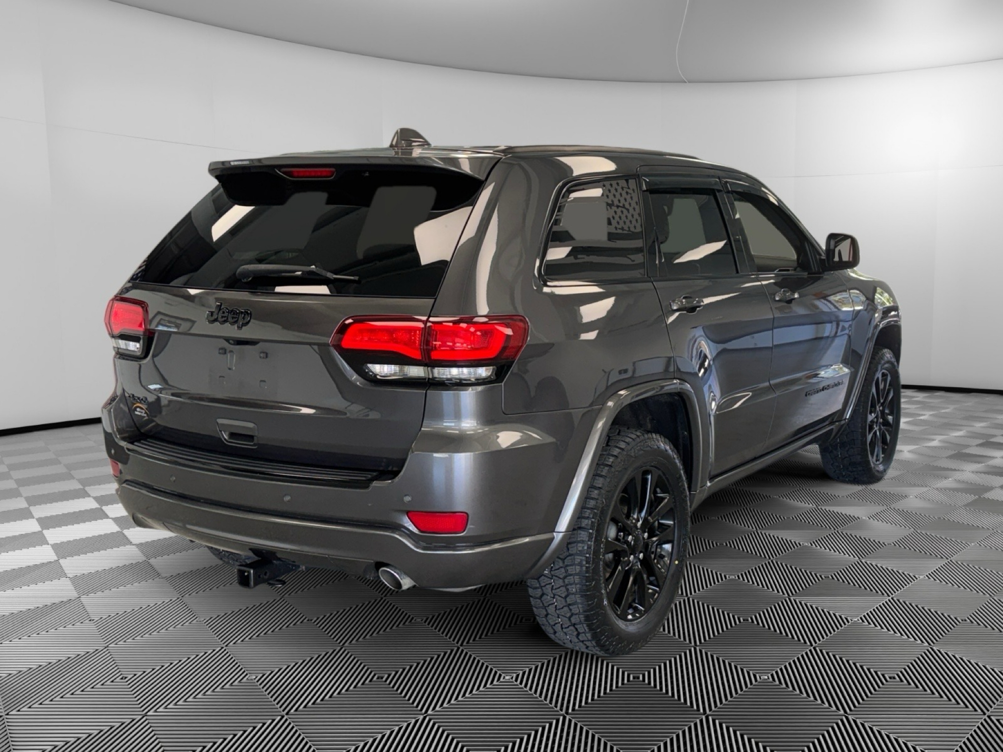 Used 2018 Jeep Grand Cherokee SUV