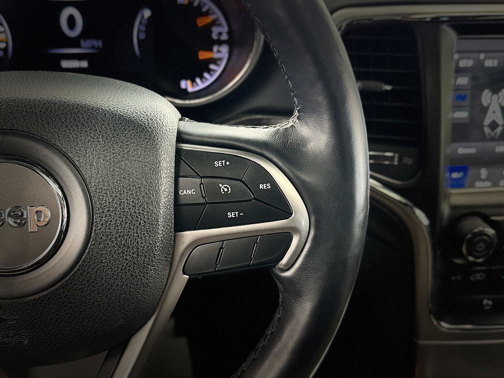 Used 2018 Jeep Grand Cherokee SUV