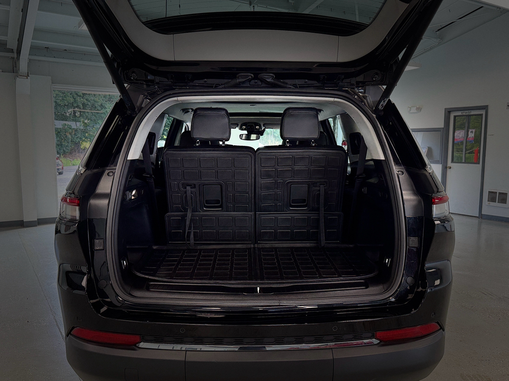 Used 2023 Jeep Grand Cherokee L SUV