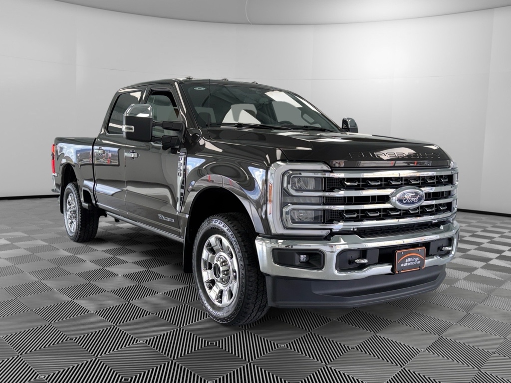 2024 Ford F-350 Super Duty Lariat's photo