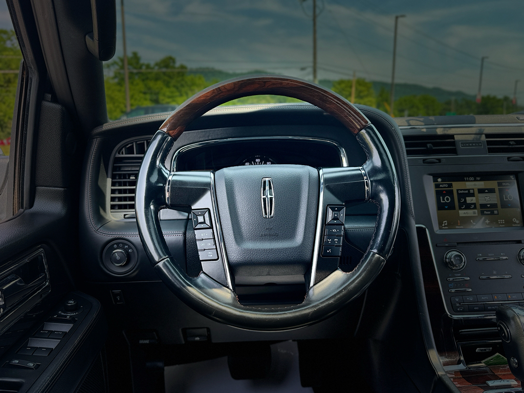 Used 2016 Lincoln Navigator SUV