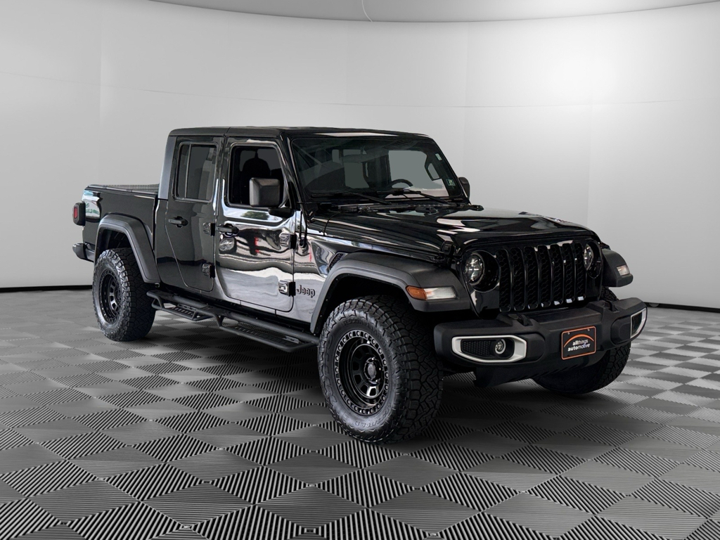 Used 2023 Jeep Gladiator Truck