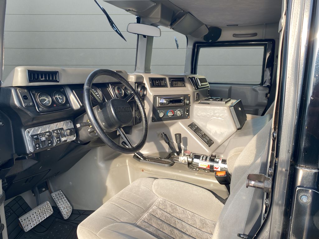 2000 Hummer H1 1 1/4 ton photo 8