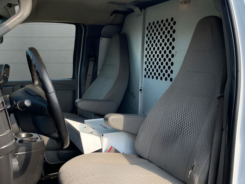 2020 Chevrolet Express 2500 Work Van photo 10