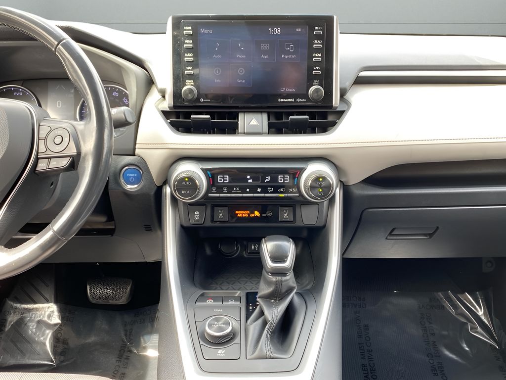 2019 Toyota RAV4 Hybrid XLE photo 26