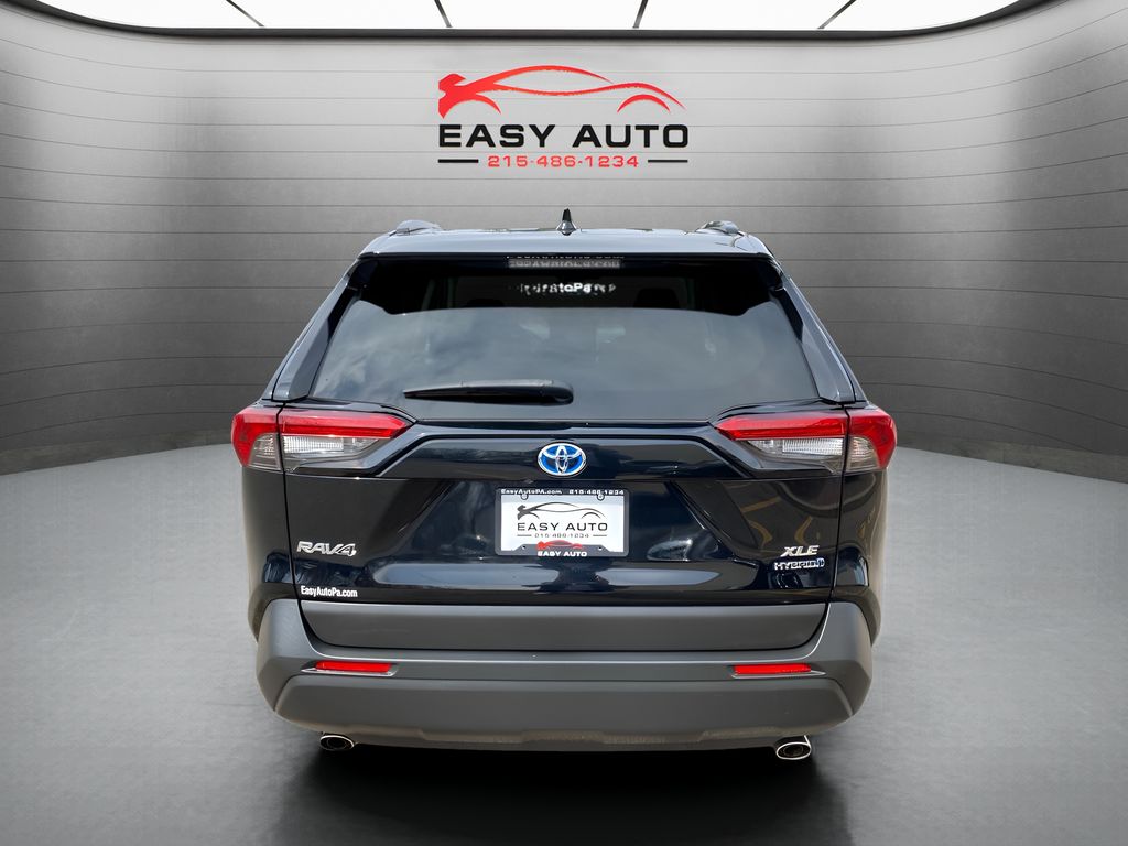 2019 Toyota RAV4 Hybrid XLE photo 3