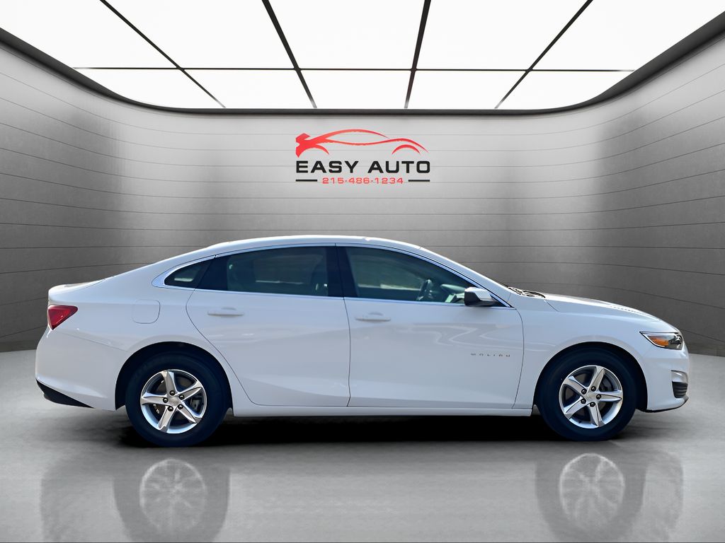 2024 Chevrolet Malibu 1LT photo 4