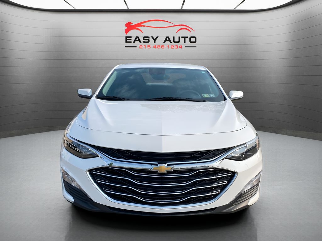 2024 Chevrolet Malibu 1LT photo 2