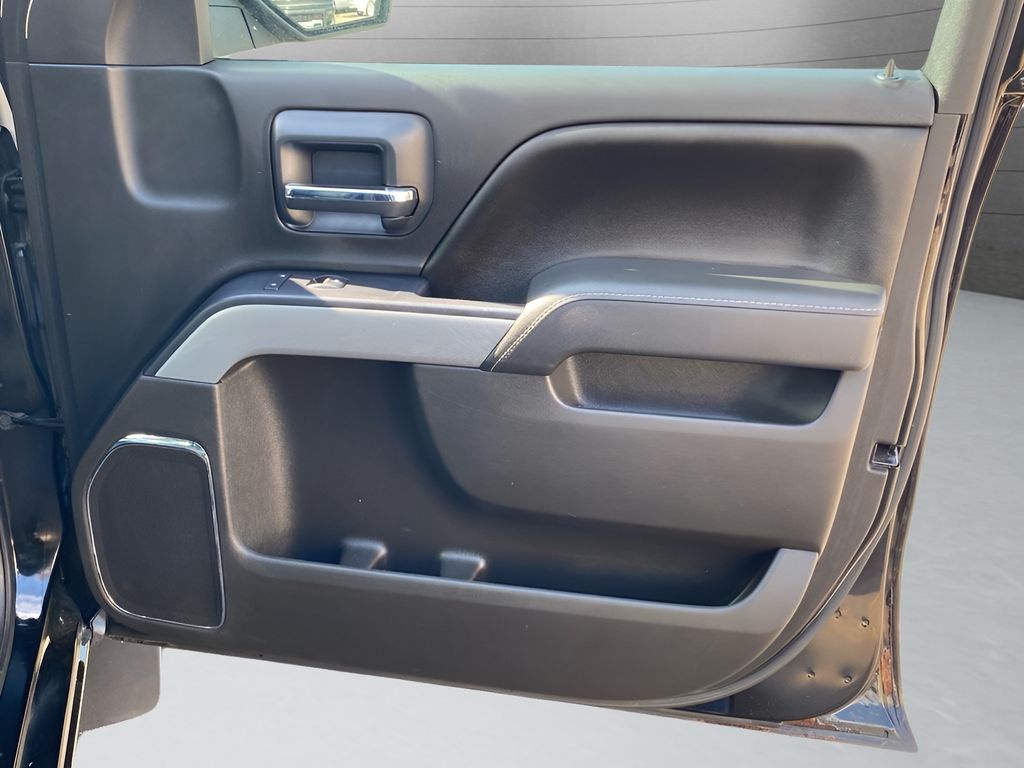 2016 Chevrolet Silverado 1500 LTZ photo 18