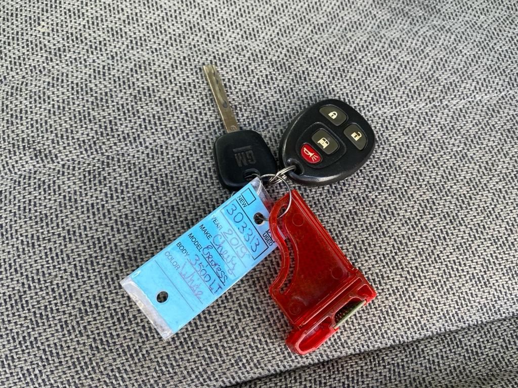 2019 Chevrolet Express 3500 LT - photo 23