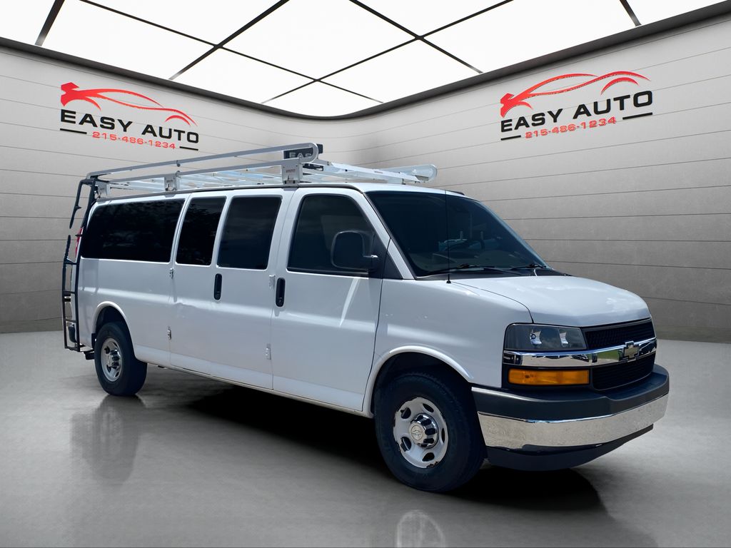 2019 Chevrolet Express 3500 LT - photo 2