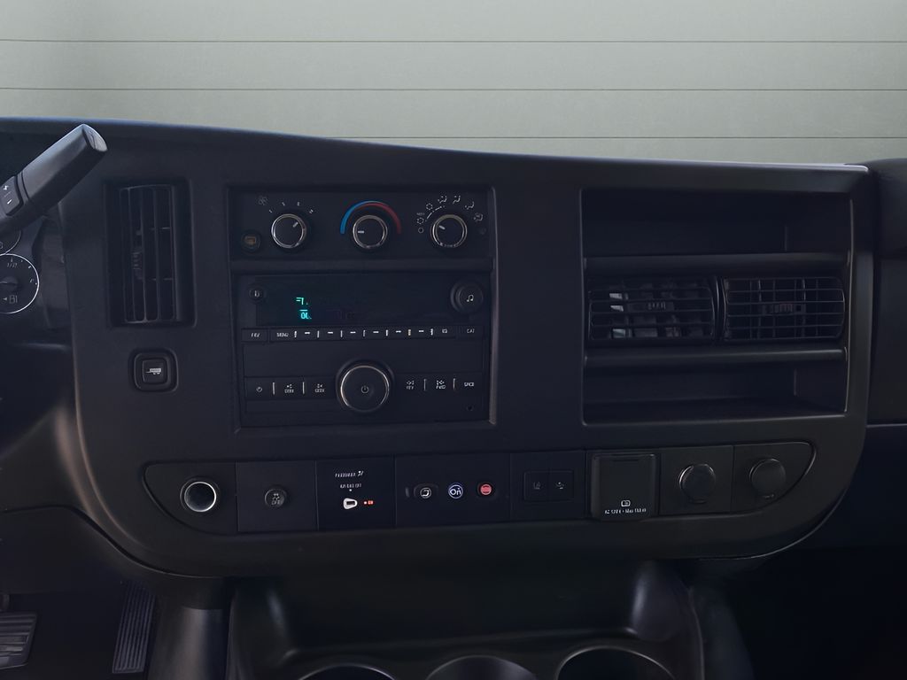 2019 Chevrolet Express 3500 LT - photo 13