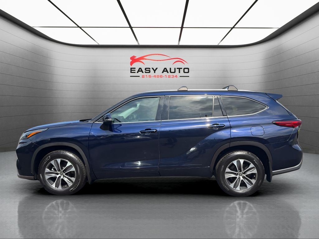 2020 Toyota Highlander XLE photo 8