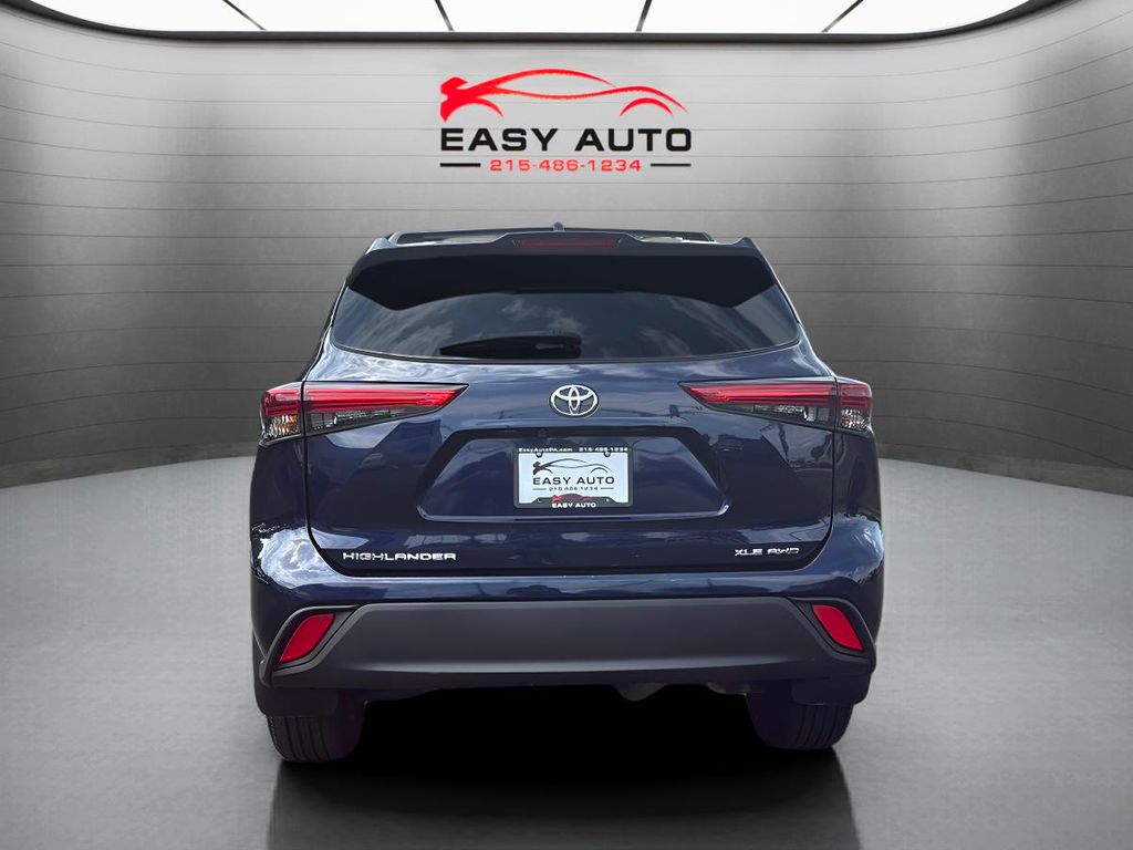 2020 Toyota Highlander XLE photo 4