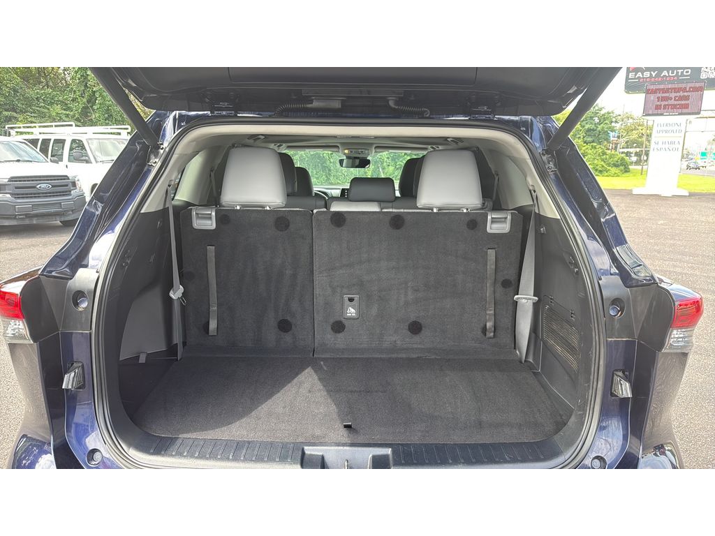 2020 Toyota Highlander XLE photo 35