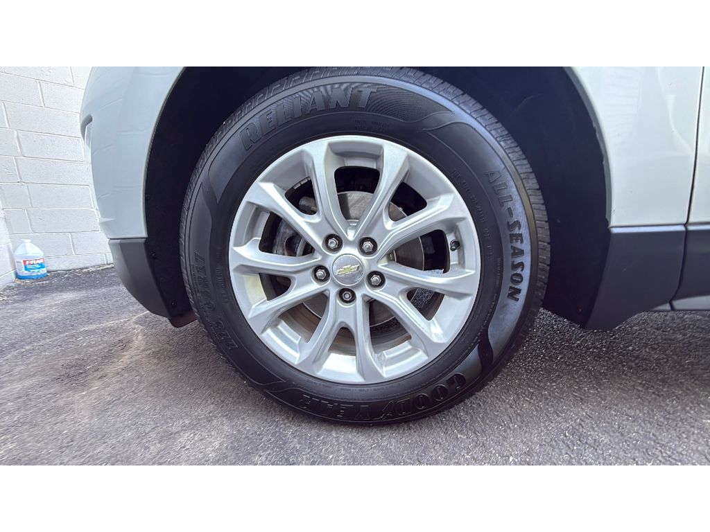 2018 Chevrolet Equinox LT - photo 6