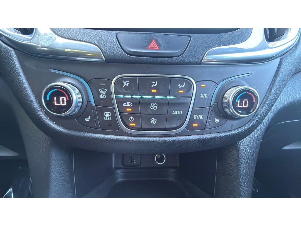 2018 Chevrolet Equinox LT - photo 16