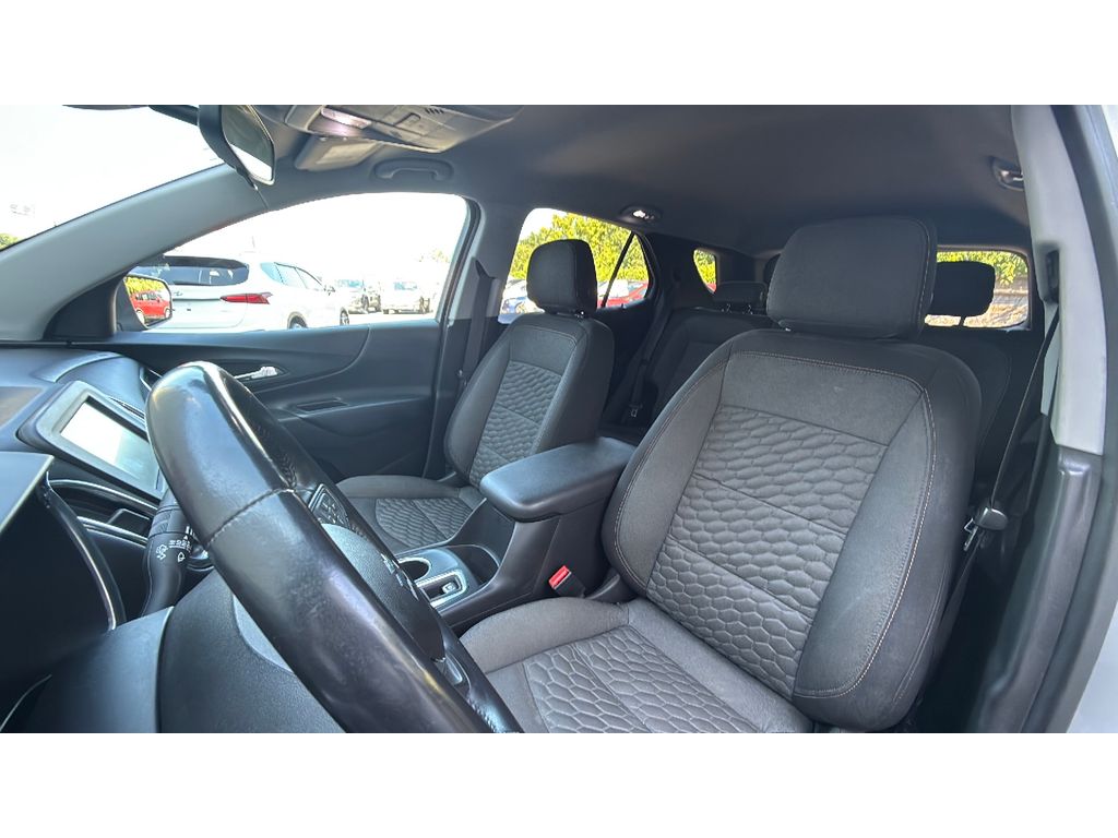 2018 Chevrolet Equinox LT - photo 9