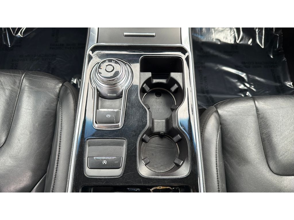 2019 Ford Edge Titanium photo 17