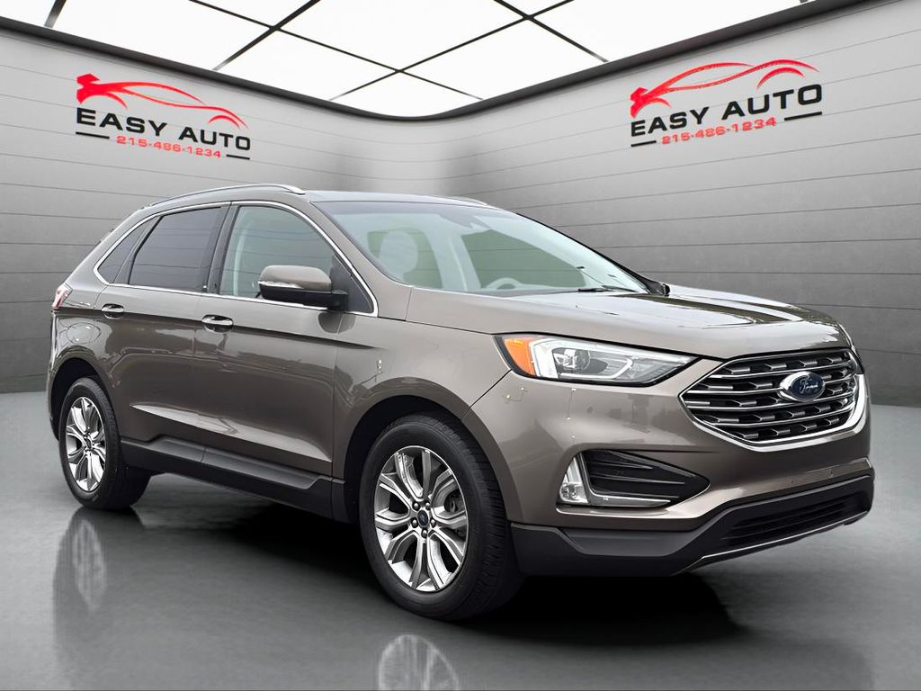 2019 Ford Edge Titanium photo 4