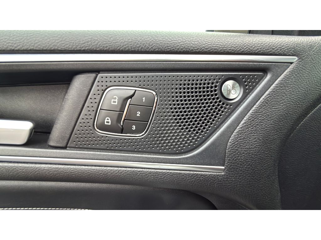 2019 Ford Edge Titanium photo 10