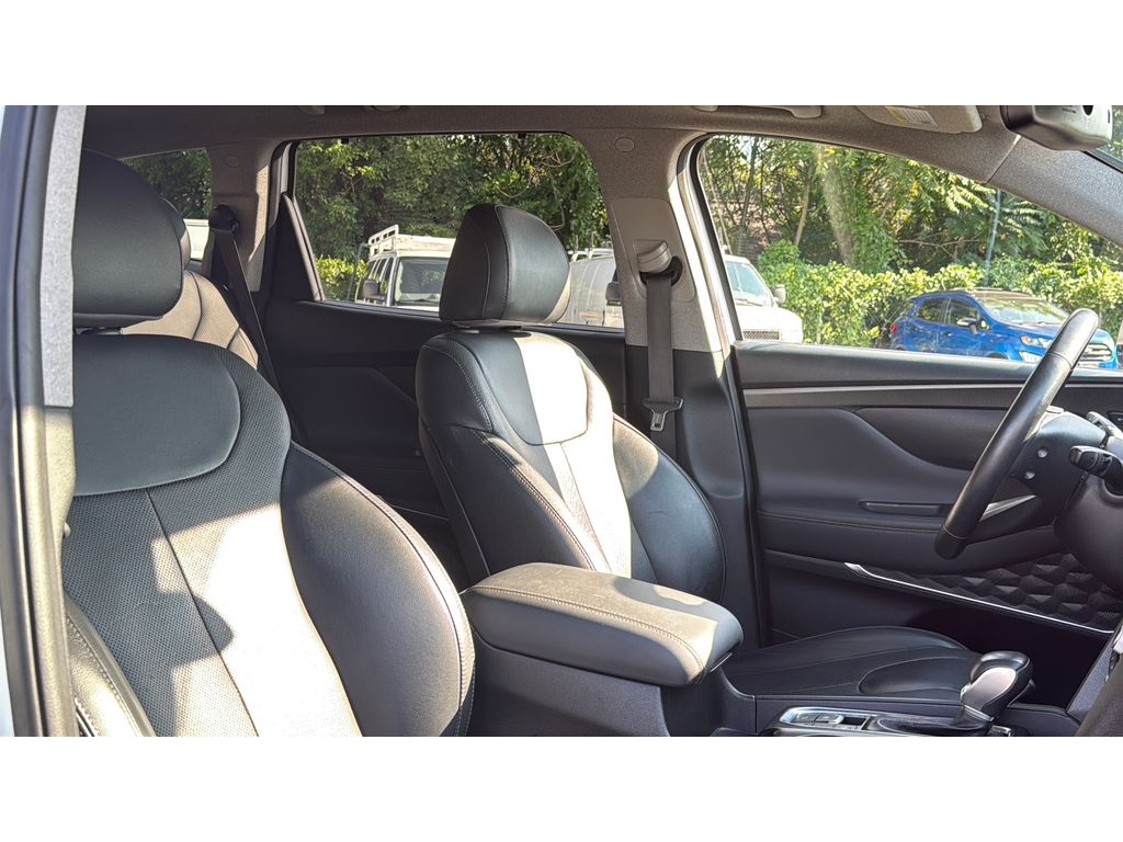 2019 Hyundai Santa Fe Ultimate photo 10