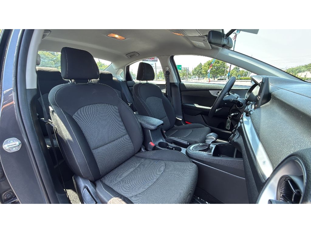 2023 Kia Forte LXS - photo 14