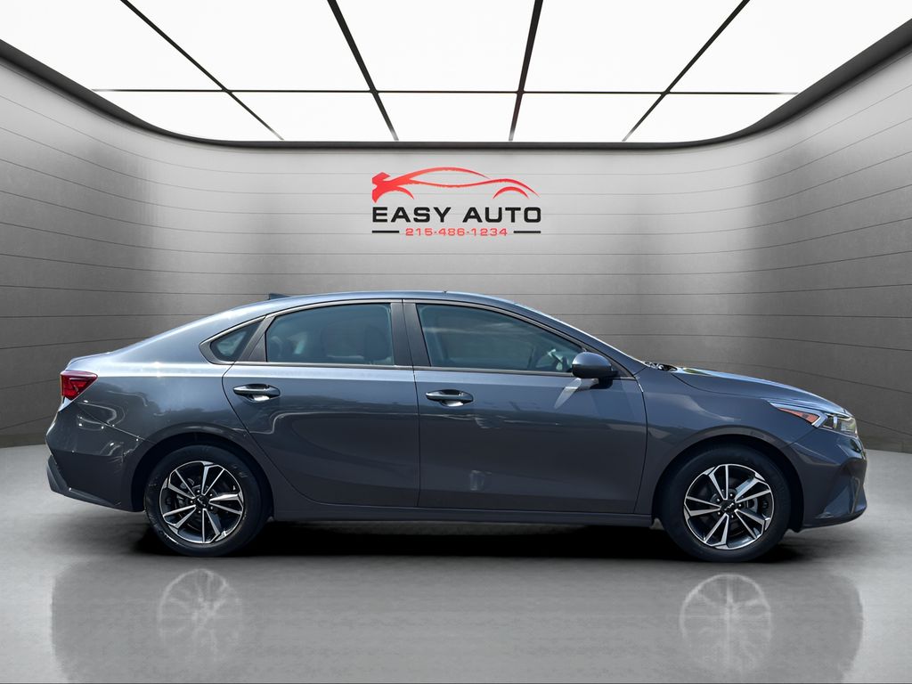 2023 Kia Forte LXS - photo 4