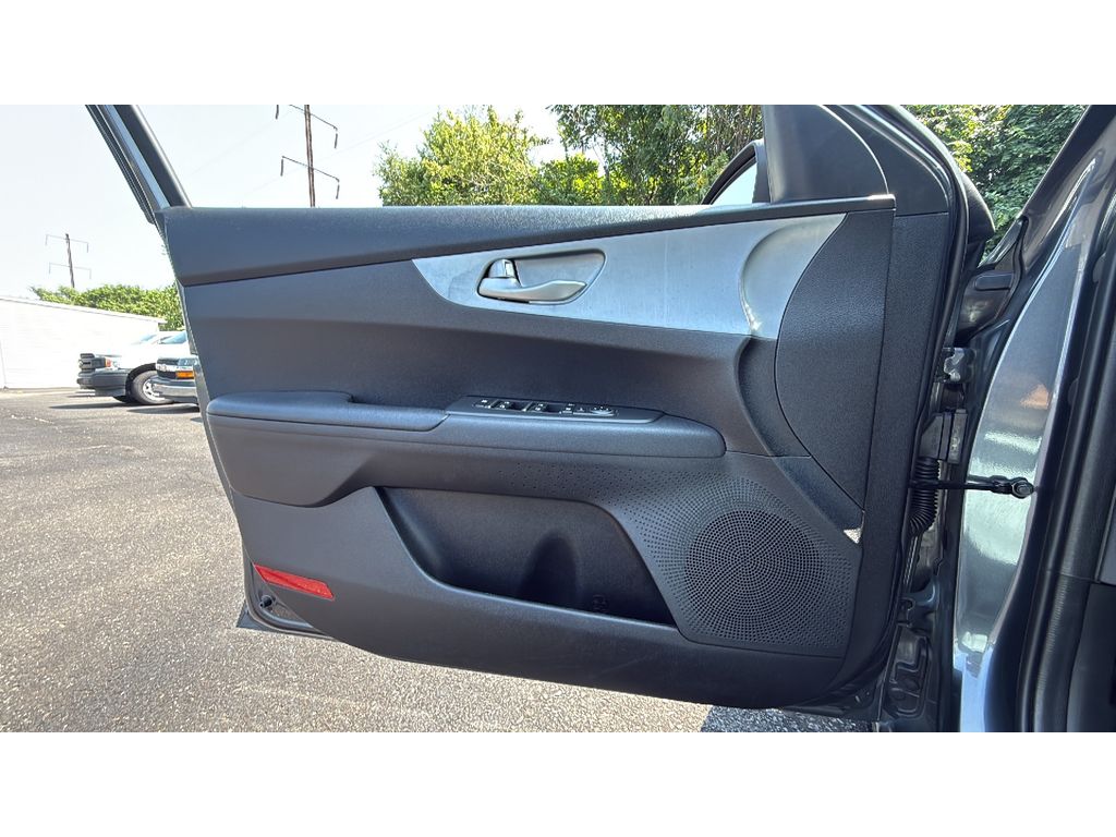 2023 Kia Forte LXS - photo 27