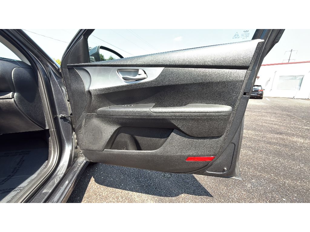 2023 Kia Forte LXS - photo 15