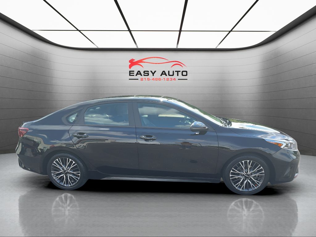 2022 Kia Forte GT-Line photo 28