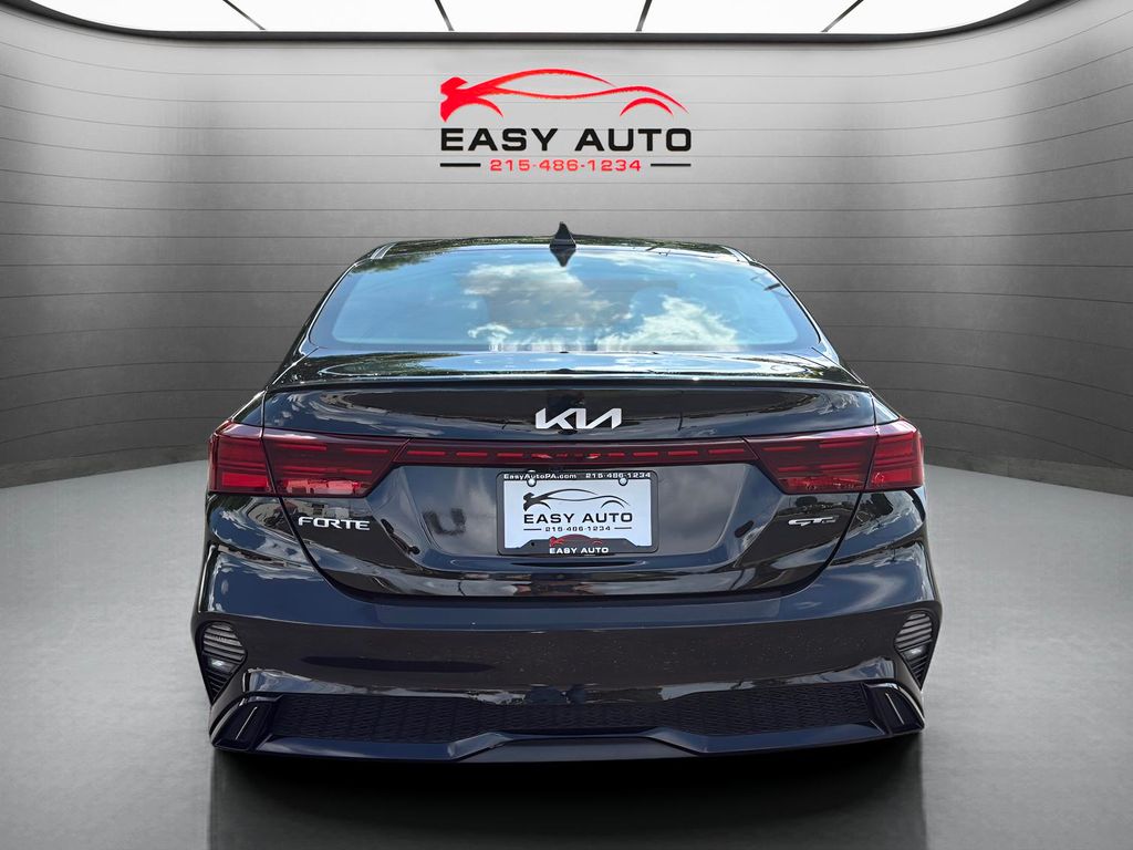 2022 Kia Forte GT-Line photo 3