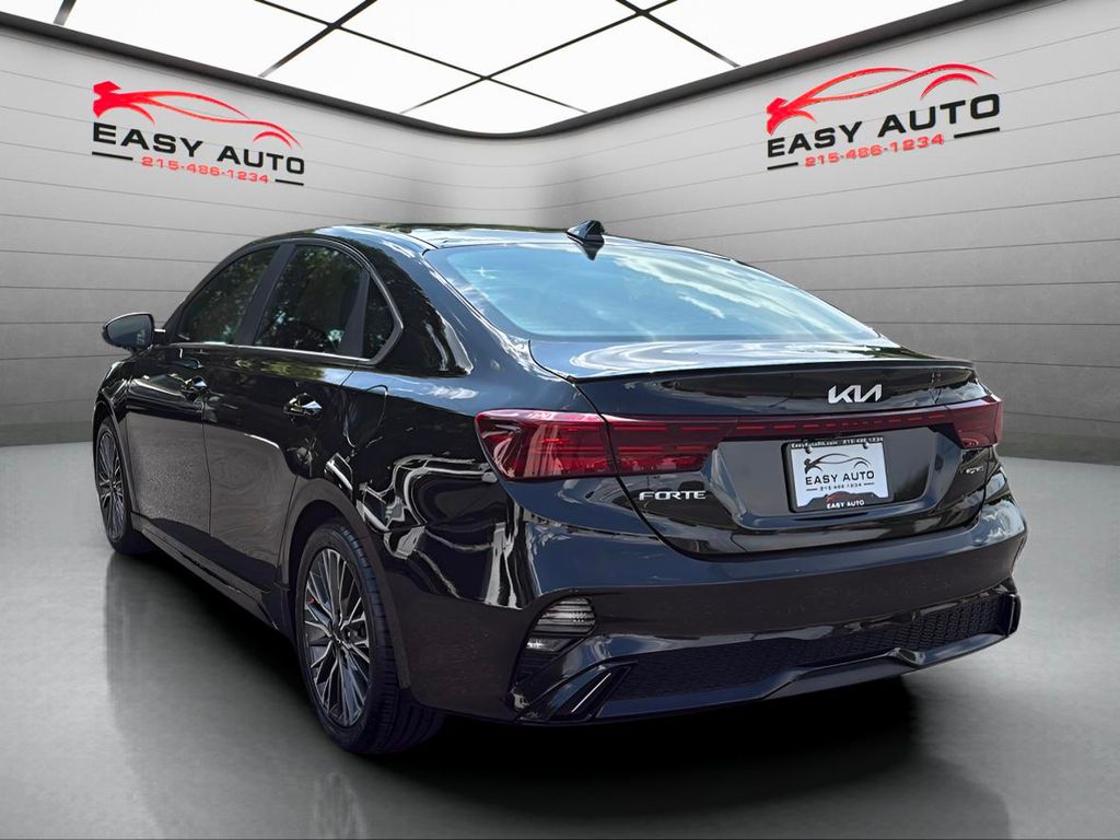 2022 Kia Forte GT-Line photo 2