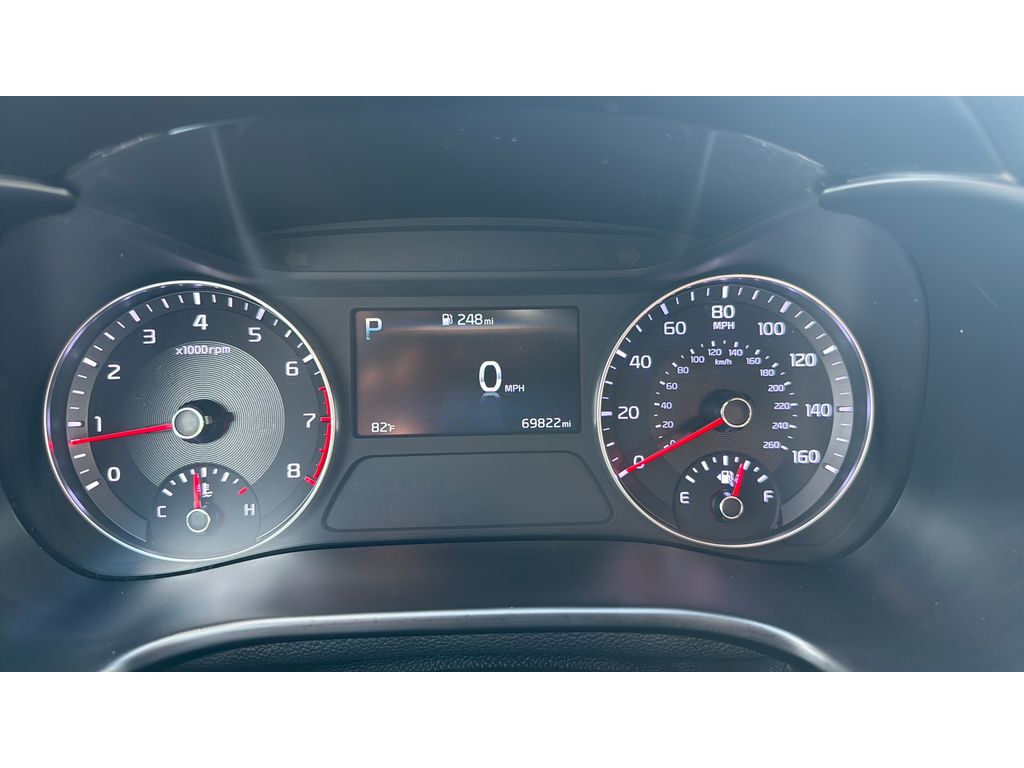 2022 Kia Forte GT-Line photo 12