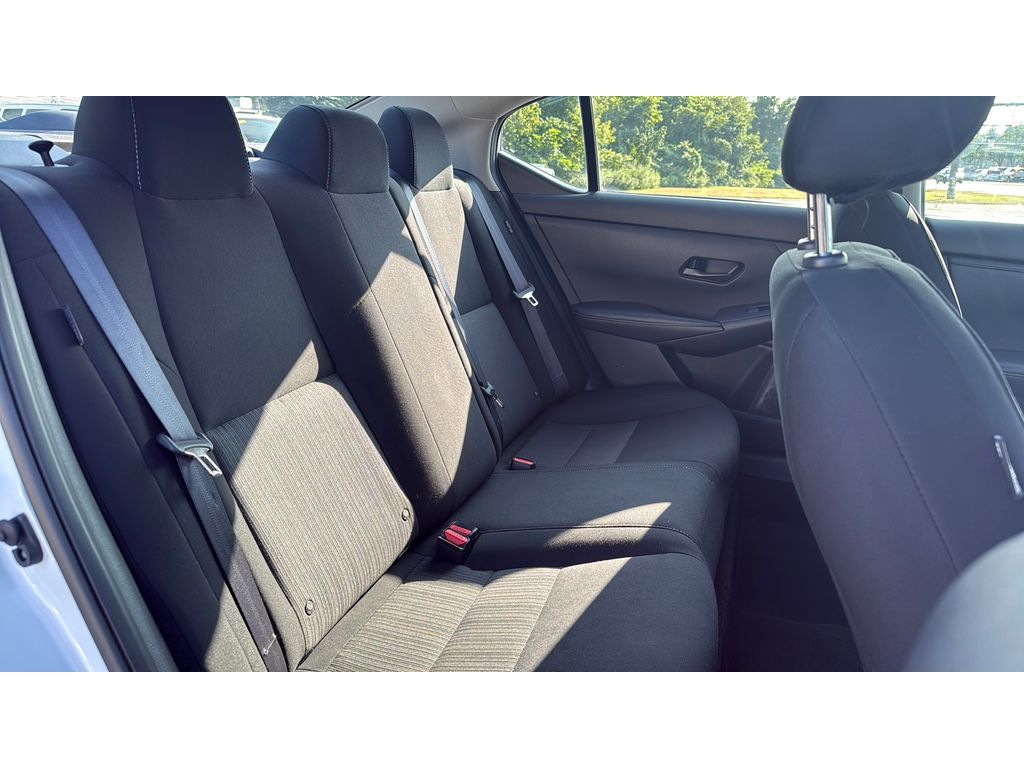 2024 Nissan Sentra SV photo 11