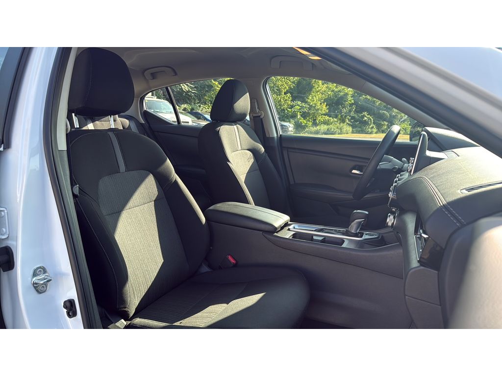 2024 Nissan Sentra SV photo 13