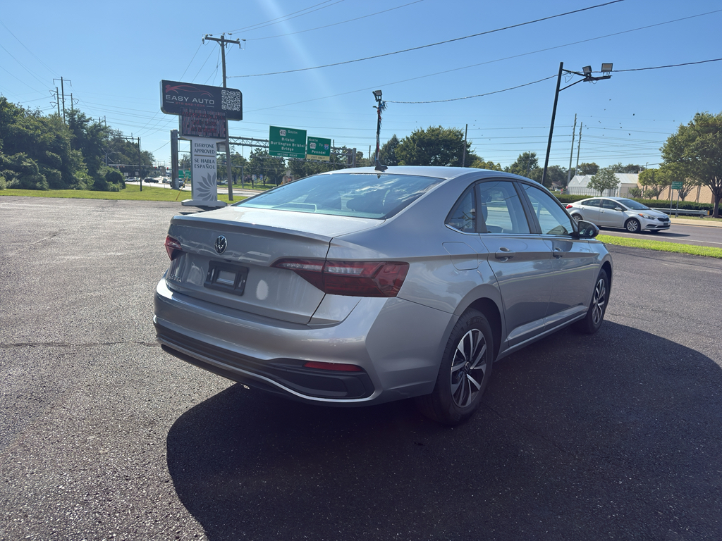 2024 Volkswagen Jetta S photo 3