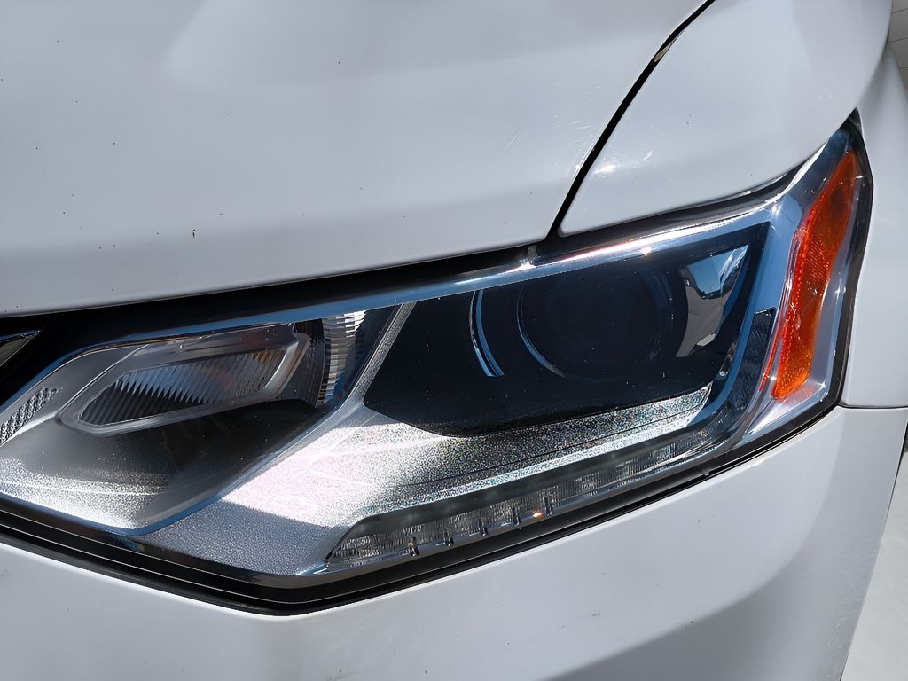 2020 Chevrolet Traverse LS - Summit White exterior view 12