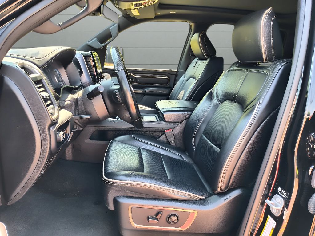 2021 Ram 1500 Limited - Diamond Black Crystal Pearlcoat exterior view 9