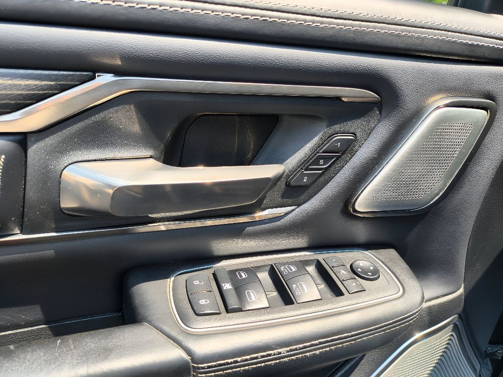 2021 Ram 1500 Limited - Diamond Black Crystal Pearlcoat exterior view 15