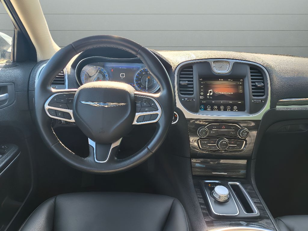 Used 2022 Chrysler 300 Touring L