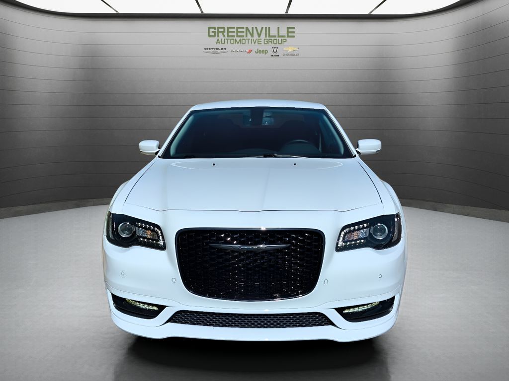 2022 Chrysler 300 Touring L - Bright White Clearcoat exterior view 8