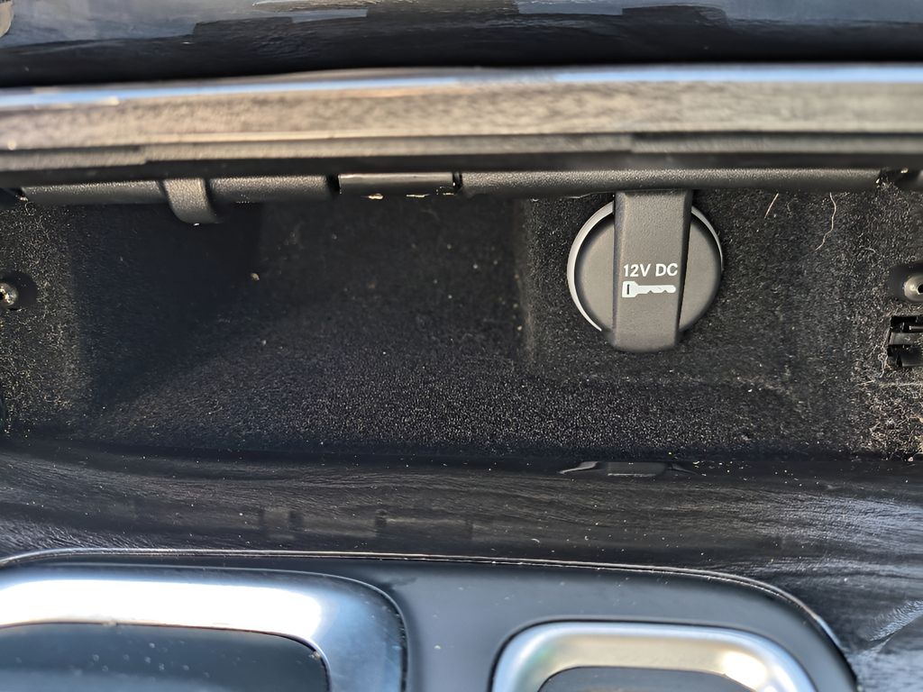 2022 Chrysler 300 Touring L - Bright White Clearcoat exterior view 19