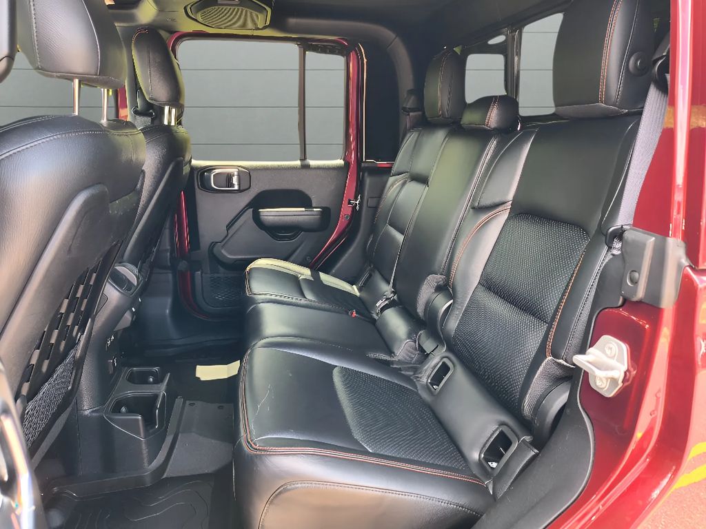 2021 Jeep Gladiator Mojave - Snazzberry Pearlcoat exterior view 11