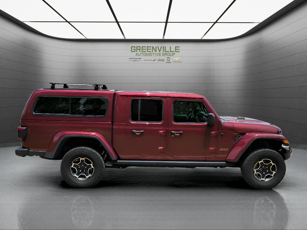 2021 Jeep Gladiator Mojave - Snazzberry Pearlcoat exterior view 6