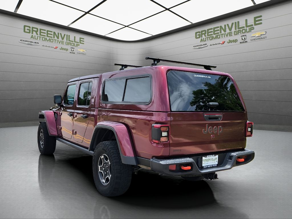2021 Jeep Gladiator Mojave - Snazzberry Pearlcoat exterior view 3