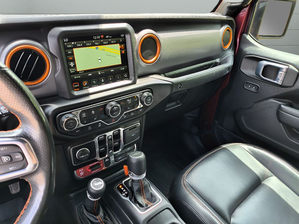 2021 Jeep Gladiator Mojave - Snazzberry Pearlcoat exterior view 12