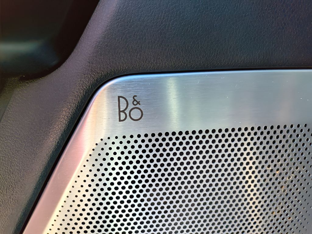 2024 Ford F-150 Raptor - Oxford White exterior view 14