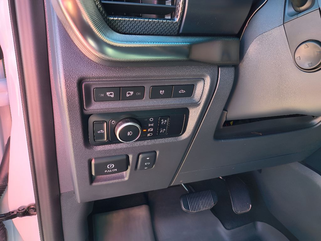 2024 Ford F-150 Raptor - Oxford White exterior view 17