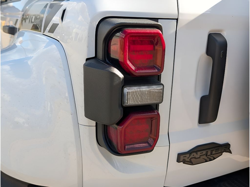 2024 Ford Bronco Raptor 4-DOOR 4x4 - Oxford White exterior view 9